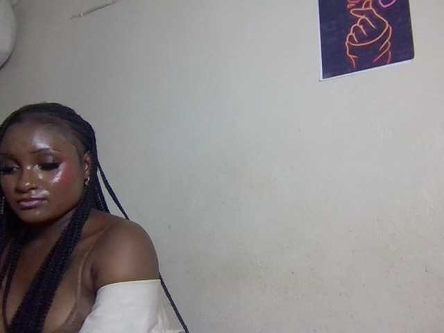 Kimzey live cam on BongaCams