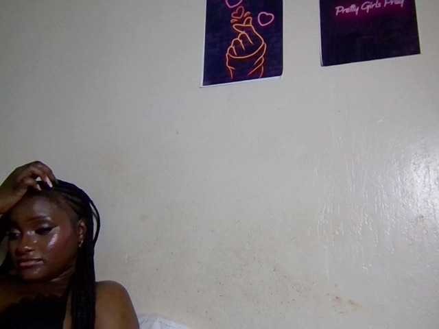 Kimzey live cam on BongaCams