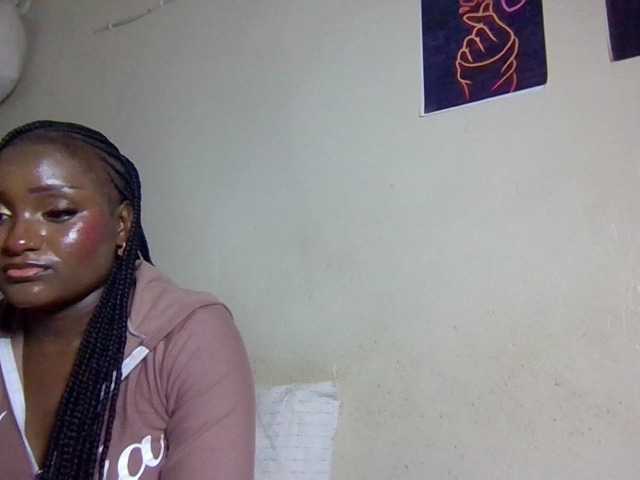 Kimzey live cam on BongaCams
