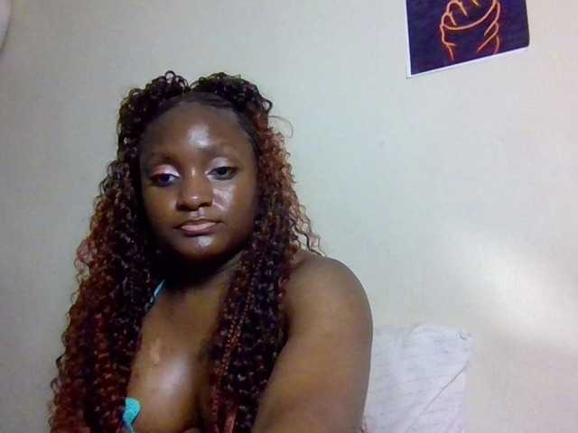 Kimzey live cam on BongaCams
