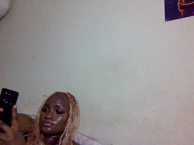 Kimzey live cam on BongaCams