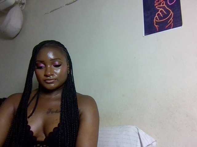 Kimzey live cam on BongaCams
