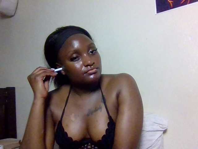 Kimzey live cam on BongaCams