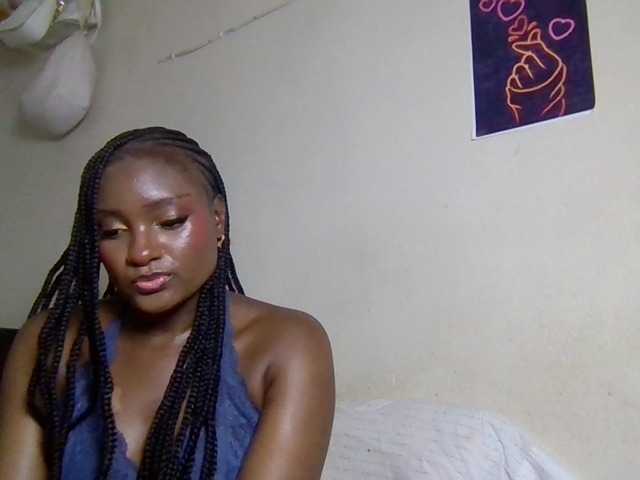 Kimzey live cam on BongaCams