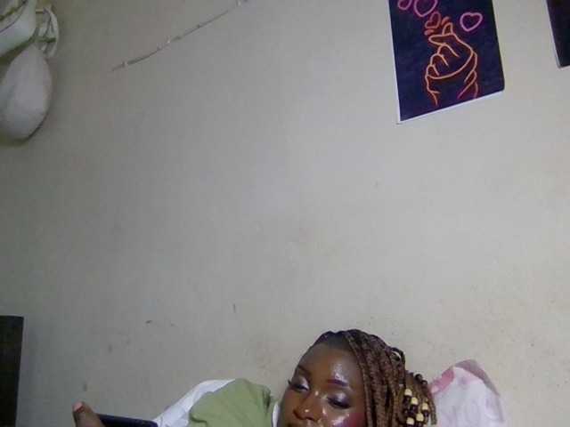 Kimzey live cam on BongaCams
