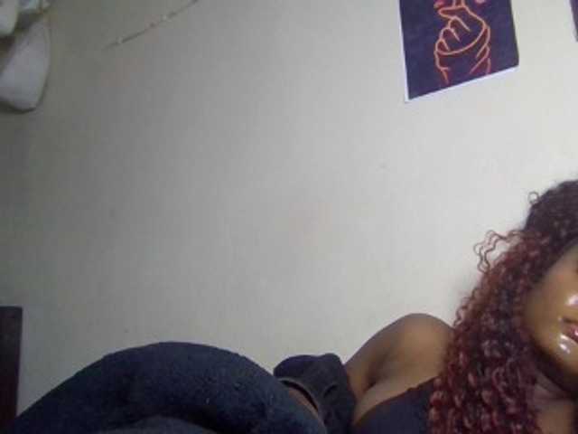 Kimzey live cam on BongaCams