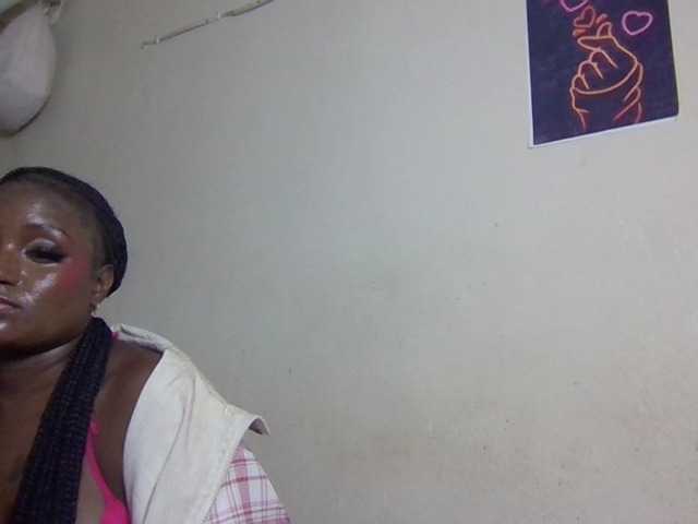 Kimzey live cam on BongaCams