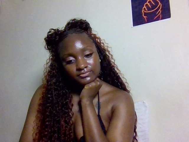 Kimzey live cam on BongaCams