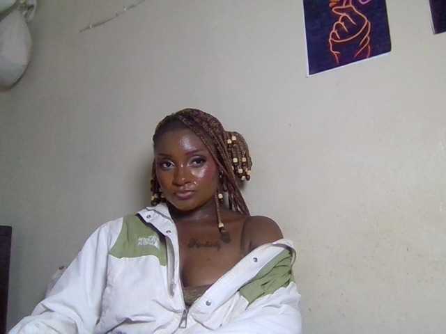 Kimzey live cam on BongaCams