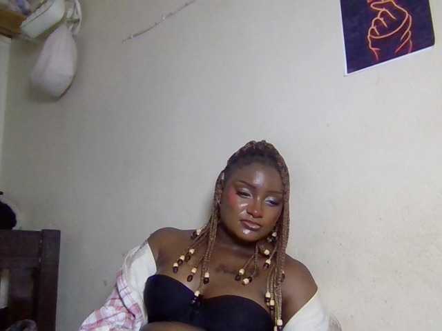 Kimzey live cam on BongaCams