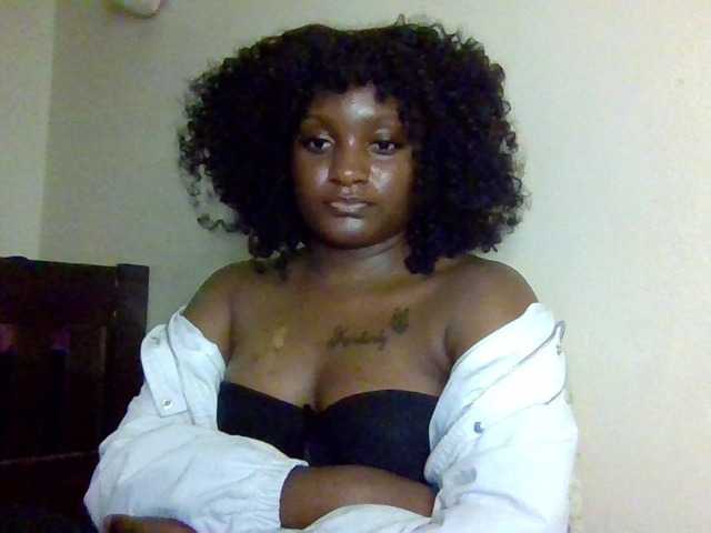 Kimzey live cam on BongaCams
