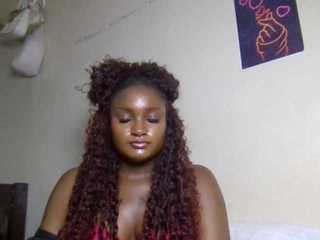 Kimzey live cam on BongaCams