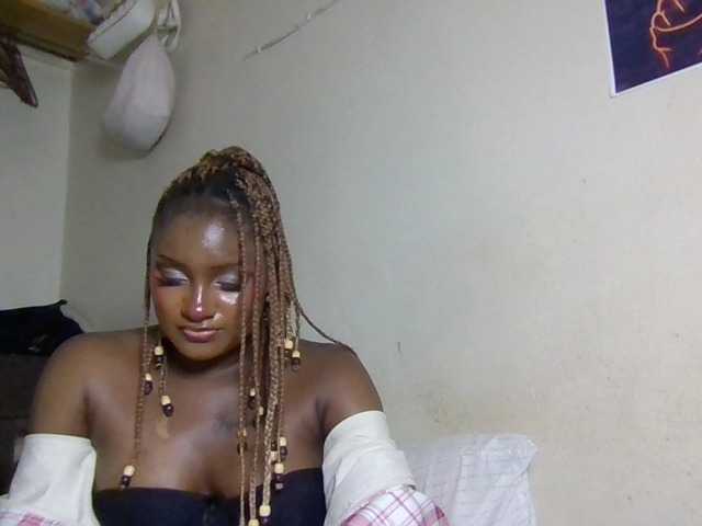 Kimzey live cam on BongaCams