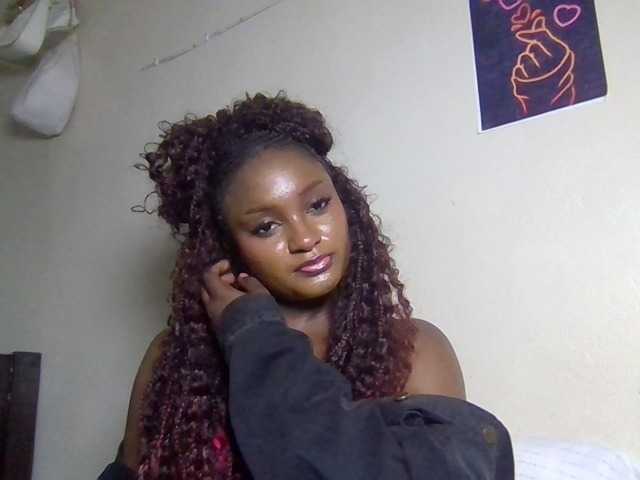Kimzey live cam on BongaCams