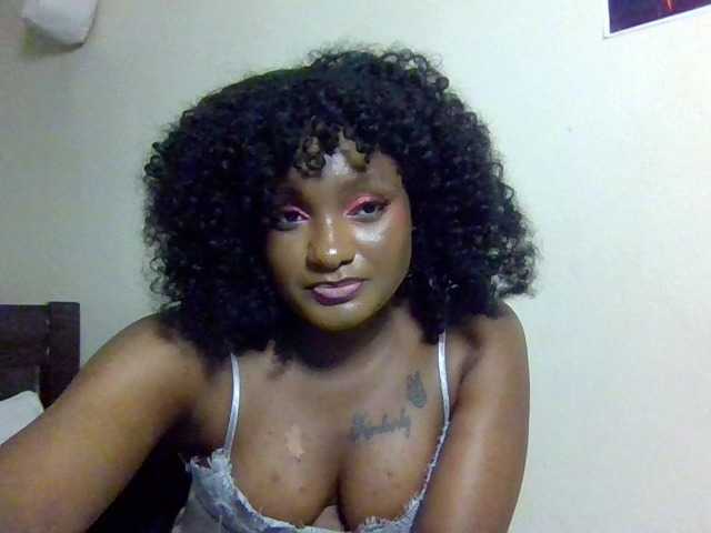 Kimzey live cam on BongaCams