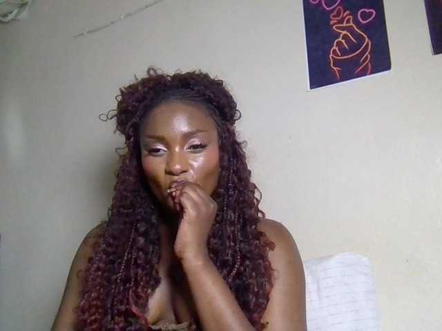 Kimzey live cam on BongaCams