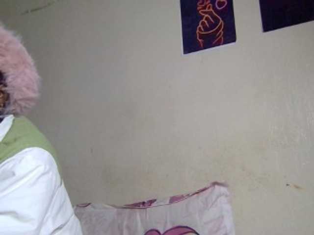 Kimzey live cam on BongaCams
