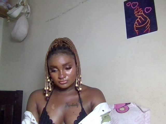 Kimzey live cam on BongaCams