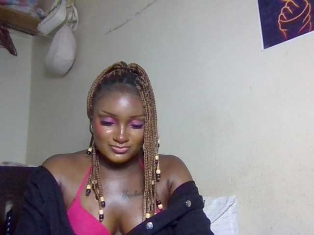 Kimzey live cam on BongaCams