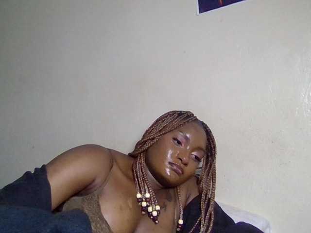 Kimzey live cam on BongaCams