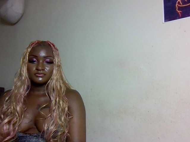 Kimzey live cam on BongaCams