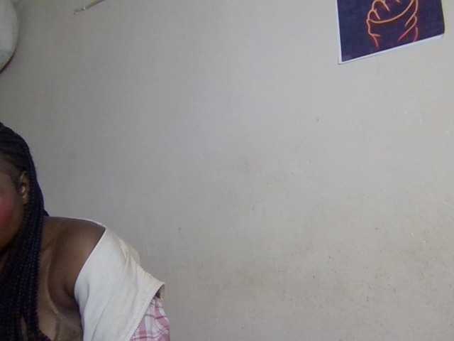 SweetKimmie webcam bongacams model stream image