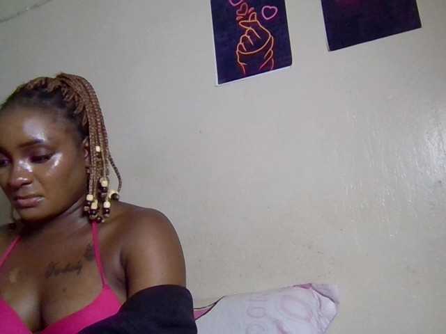 Kimzey live cam on BongaCams