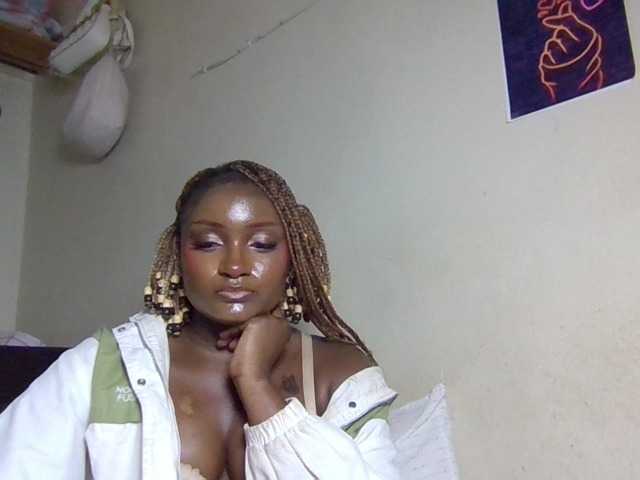 Kimzey live cam on BongaCams
