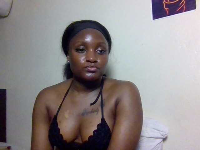 Kimzey live cam on BongaCams
