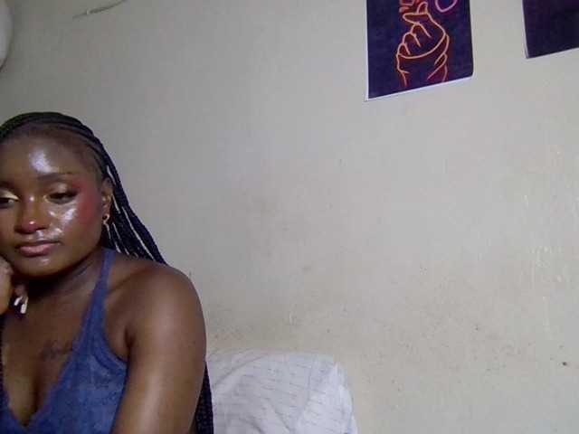 Kimzey live cam on BongaCams