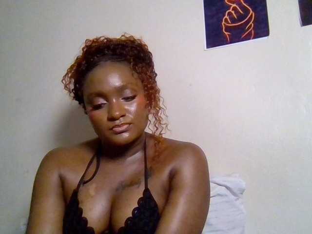 Kimzey live cam on BongaCams