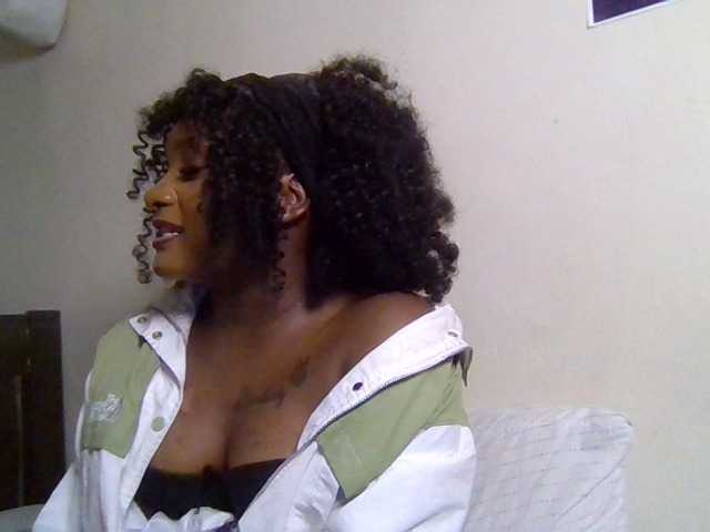 Kimzey live cam on BongaCams
