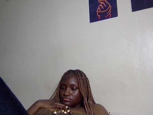 Kimzey live cam on BongaCams