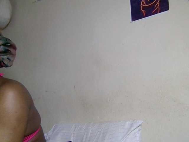 Kimzey live cam on BongaCams