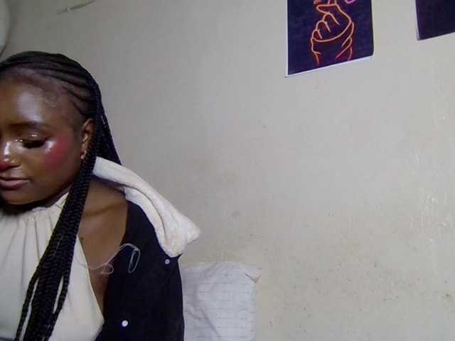 Kimzey live cam on BongaCams