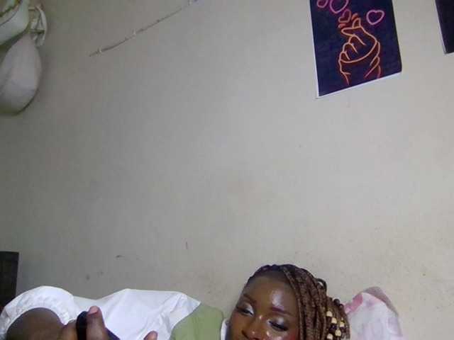 Kimzey live cam on BongaCams