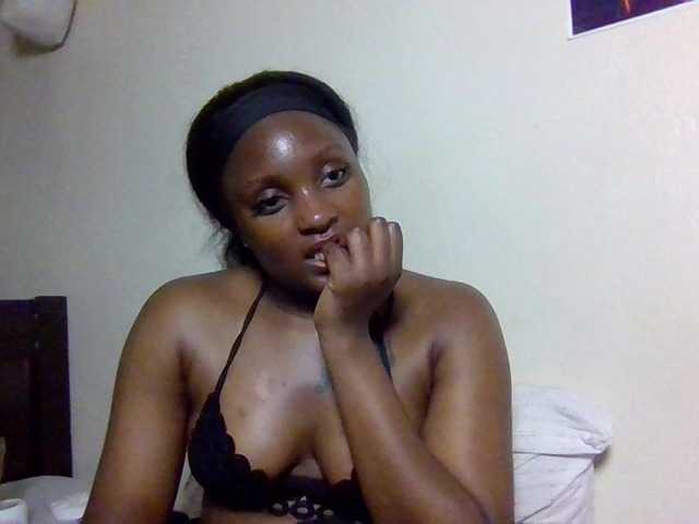 Kimzey live cam on BongaCams