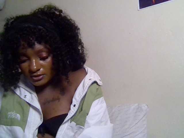 Kimzey live cam on BongaCams