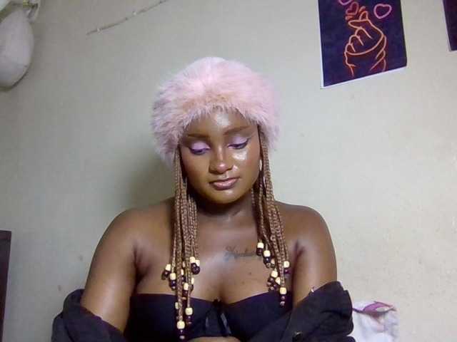 Kimzey live cam on BongaCams