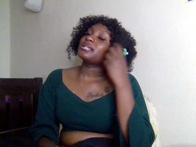 Kimzey live cam on UnifiedCams