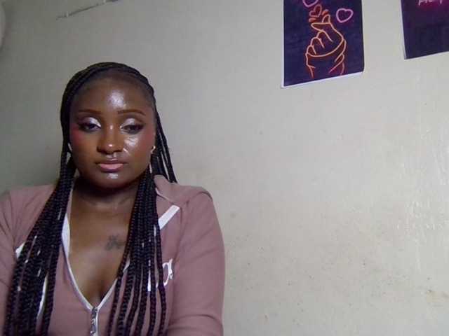 Kimzey live cam on BongaCams