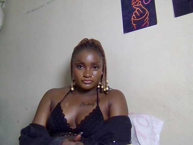 Kimzey live cam on BongaCams
