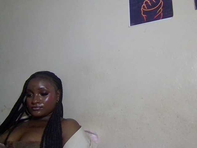 Kimzey live cam on BongaCams