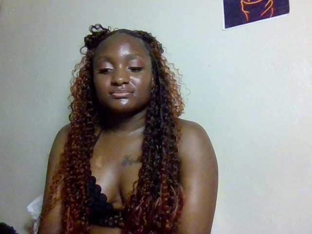 Kimzey live cam on BongaCams