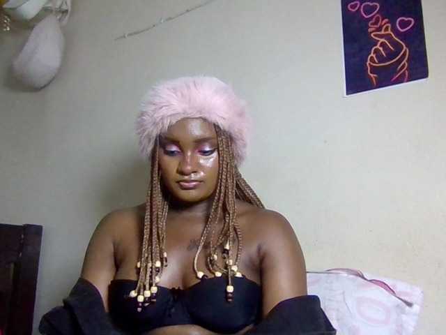 Kimzey live cam on BongaCams
