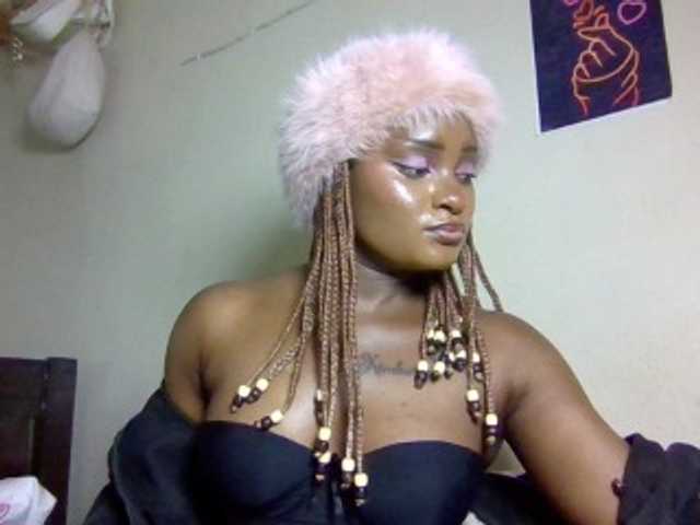 Kimzey live cam on BongaCams