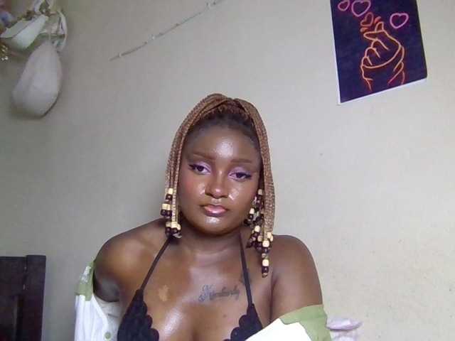 Kimzey live cam on BongaCams