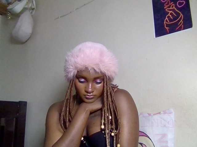 Kimzey live cam on BongaCams