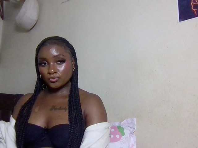 Kimzey live cam on BongaCams