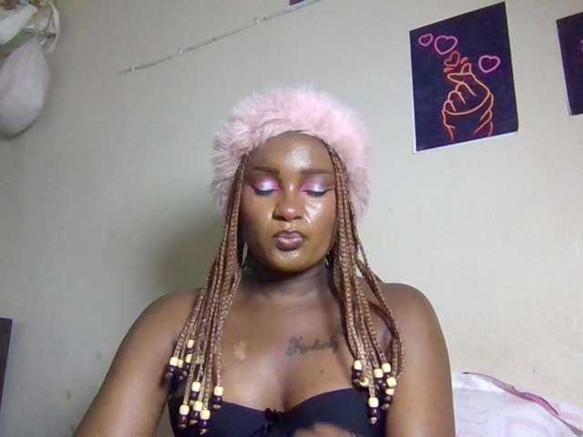 Kimzey live cam on BongaCams